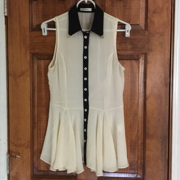 NWOT/Semi- Sheer Button-Up Tank Blouse w/ Collar - Picture 8 of 8